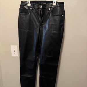 Express Stretch Black Ankle Leggings